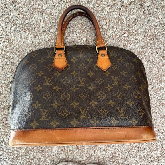 Authentic Louis Vuitton Alma PM - Picture 2 of 8